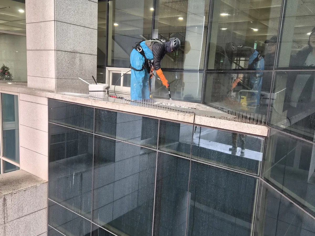 거제시 거제면 건물 복도·대기 동선 야간 위생청소 사례 - 행진크린